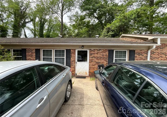 3rd image of 423 N Carpenter St, Gastonia, NC 28054 | MLS# 4413065