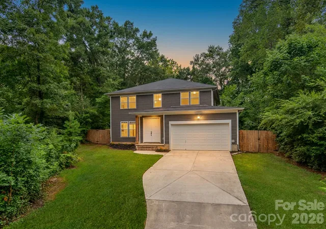 Photo 2 of Single family home for sale at 3021 Cresthill Dr, Charlotte, NC 28212 | MLS# 4413066 | Listing updated on 2026-09-22