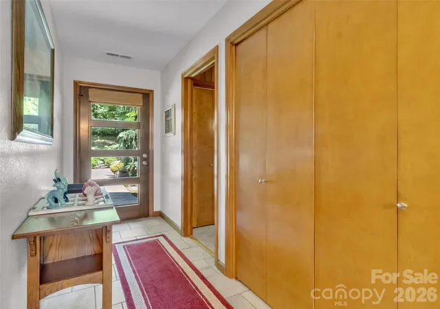 Photo 5 of Single family home for sale at 43 Red Oak Dr, Maggie Valley, NC 28751 | MLS# 4413068 | Listing updated on 2026-08-12