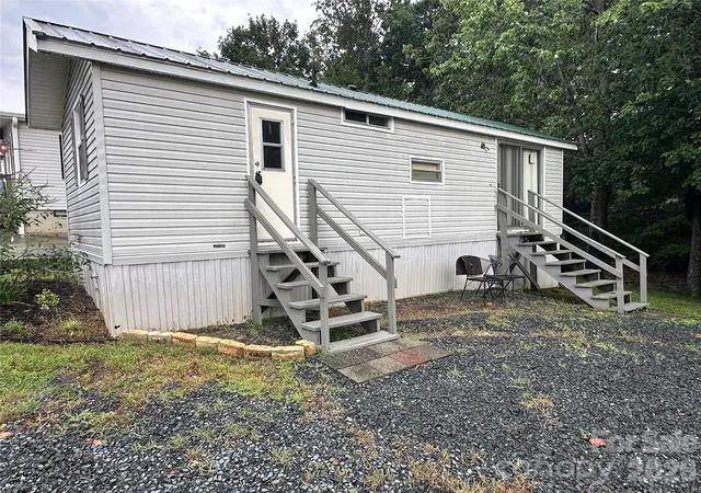 1st image of 109 Hummingbird Cir, New London, NC 28127 | MLS# 4413096