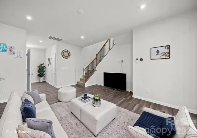 3rd image of 1211 Bigelow St, Charlotte, NC 28269 | MLS# 4413102