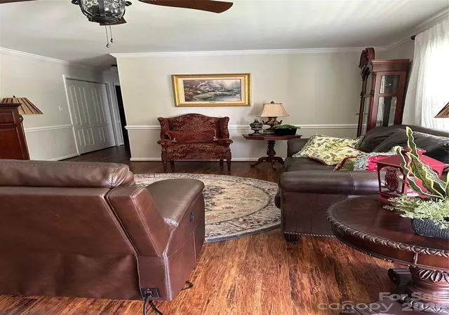 Photo 4 of Single family home for sale at 33 Railroad Ave, York, SC 29745 | MLS# 4413123 | Listing updated on 2026-10-08