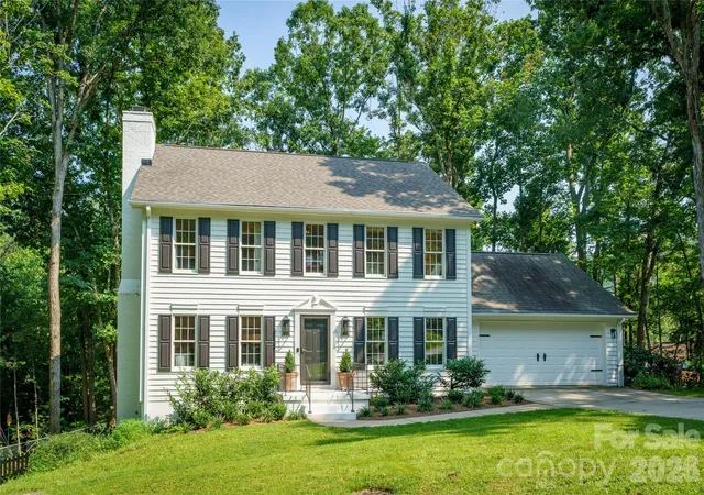 1st image of 167 Skyview Cir, Asheville, NC 28804 | MLS# 4413125
