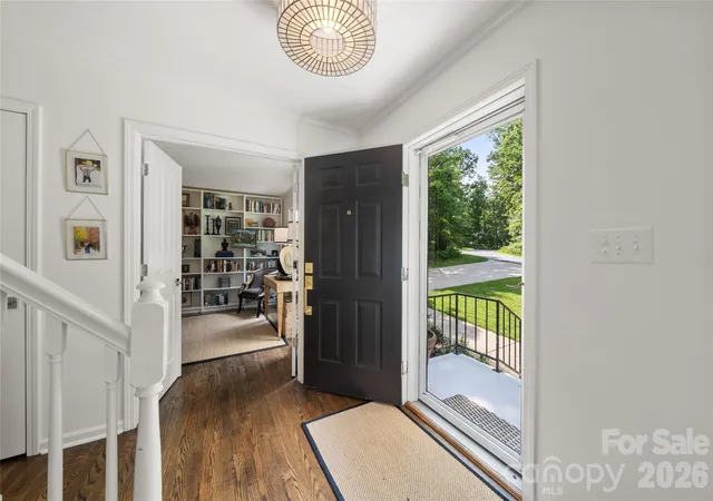 2nd image of 167 Skyview Cir, Asheville, NC 28804 | MLS# 4413125