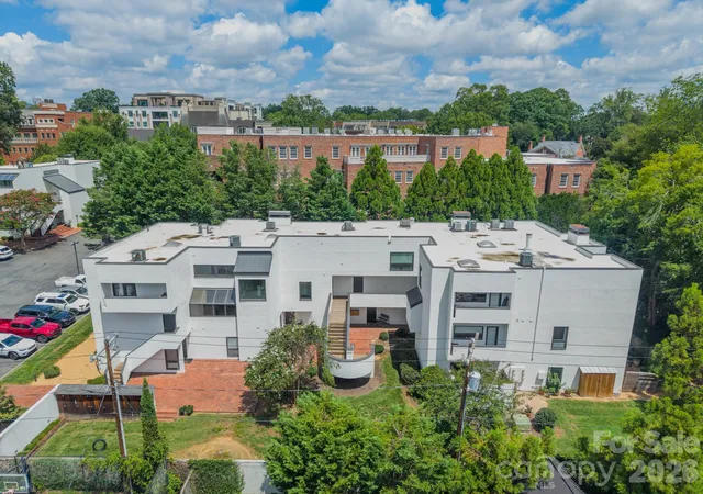 16th image of 501 Fenton Pl #N, Charlotte, NC 28207 | MLS# 4413153