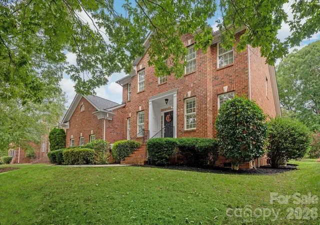 Photo 2 of Single family home for sale at 8306 Denholme Dr, Waxhaw, NC 28173 | MLS# 4413160 | Listing updated on 2026-10-06