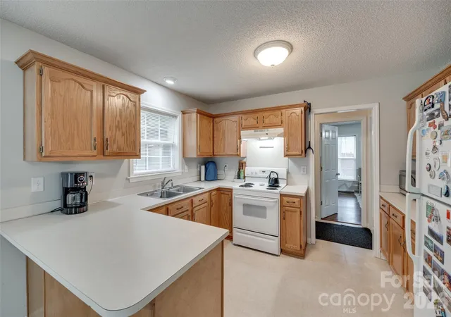 Photo 3 of Single family home for sale at 231 Roberts Ave, York, SC 29745 | MLS# 4413194 | Listing updated on 2026-08-14