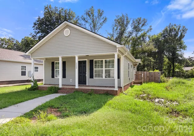 Photo 2 of Single family home for sale at 1132 Carolina Ave Ext, Rock Hill, SC 29730 | MLS# 4413214 | Listing updated on 2026-10-02
