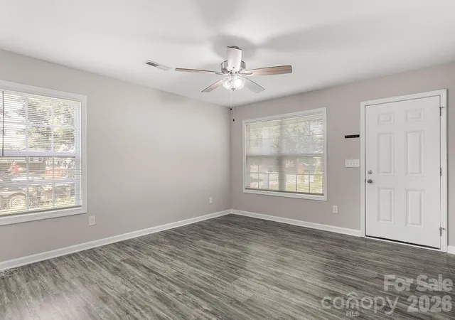 Photo 3 of Single family home for sale at 1132 Carolina Ave Ext, Rock Hill, SC 29730 | MLS# 4413214 | Listing updated on 2026-10-02
