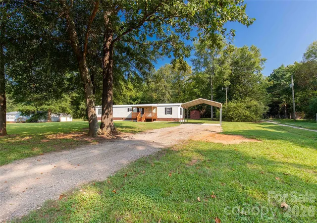 Photo 2 of Single family home for sale at 3902 Appaloosa Rdg Rd, Richburg, SC 29729 | MLS# 4413226 | Listing updated on 2026-08-25