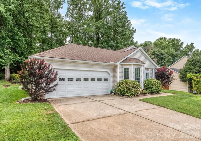 2nd image of 4522 Avalon Forest Ln, Charlotte, NC 28269 | MLS# 4413237