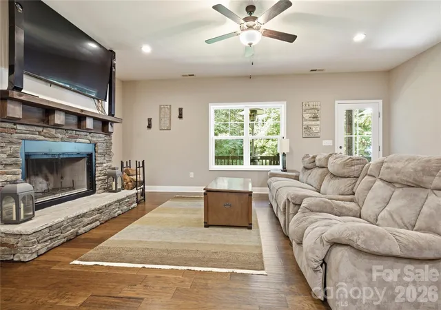 2nd image of 72 Summer Shade Ct, Hendersonville, NC 28792 | MLS# 4413239
