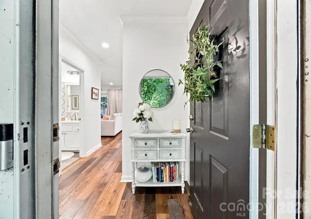 Photo 3 of Condo for sale at 3200 Selwyn Farms Ln #1, Charlotte, NC 28209 | MLS# 4413241 | Listing updated on 2026-09-04