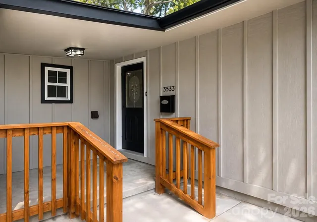 Photo 2 of Single family home for sale at 3533 Stonehaven Dr, Charlotte, NC 28215 | MLS# 4413246 | Listing updated on 2026-09-02