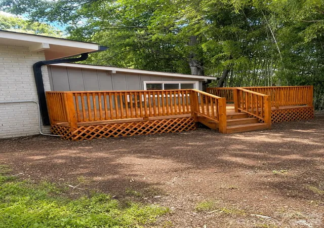 Photo 3 of Single family home for sale at 3533 Stonehaven Dr, Charlotte, NC 28215 | MLS# 4413246 | Listing updated on 2026-09-02