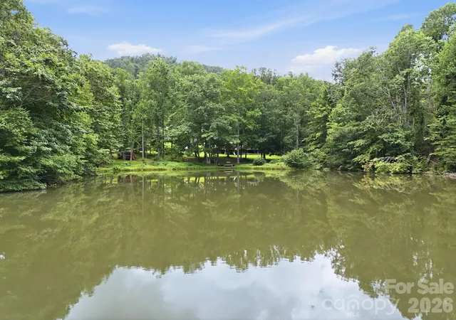 Photo 3 of Single family home for sale at 428 Hoot Owl Rd, Spruce Pine, NC 28777 | MLS# 4413253 | Listing updated on 2026-08-31