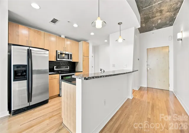 4th image of 210 N Church St #1606, Charlotte, NC 28202 | MLS# 4413259