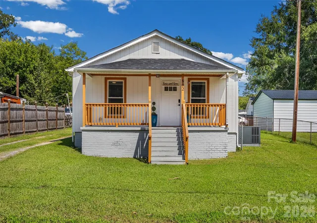 1st image of 802 Grace Ave, Kannapolis, NC 28083 | MLS# 4413262