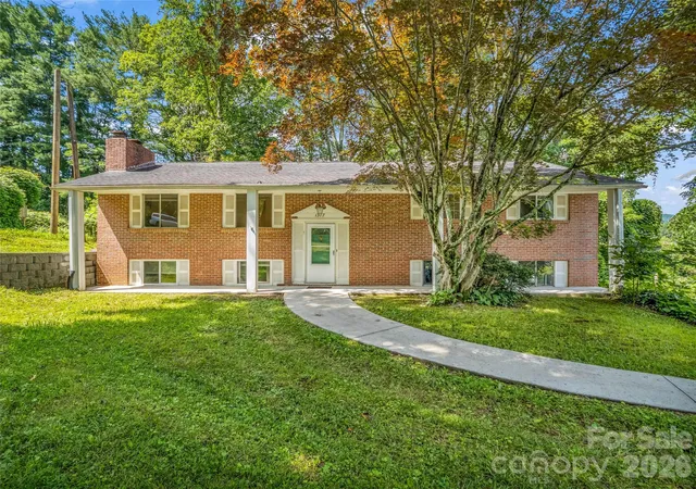 1st image of 1317 Hyman Ave, Hendersonville, NC 28792 | MLS# 4413264