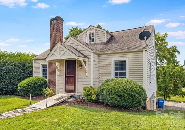 3rd image of 1 Hamburg Mountain Rd, Weaverville, NC 28787 | MLS# 4413279