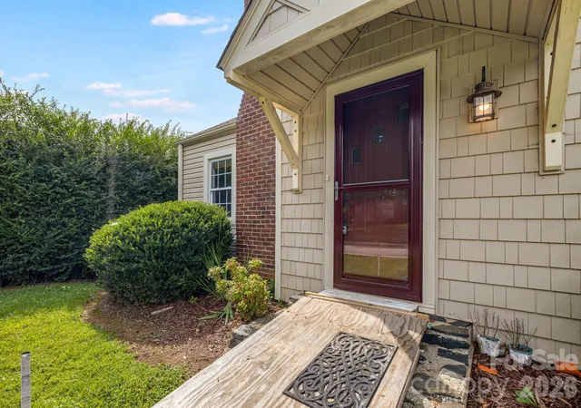 4th image of 1 Hamburg Mountain Rd, Weaverville, NC 28787 | MLS# 4413279
