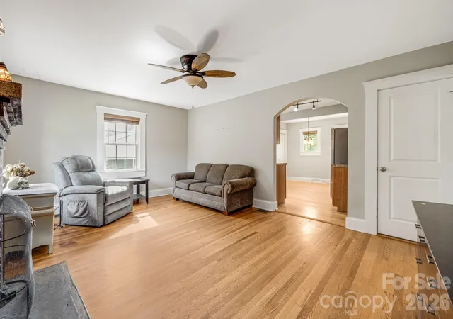 5th image of 1 Hamburg Mountain Rd, Weaverville, NC 28787 | MLS# 4413279