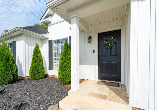 Photo 2 of Single family home for sale at 3356 Chadbury Dr Nw, Concord, NC 28027 | MLS# 4413280 | Listing updated on 2026-08-28