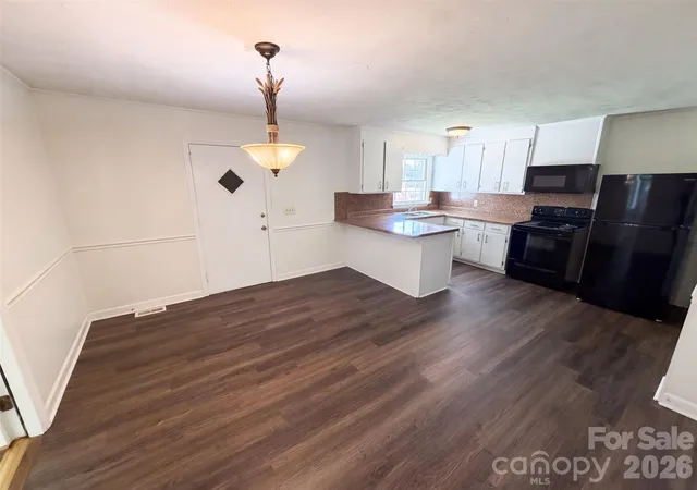 2nd image of 5100 Robinwood Dr, Charlotte, NC 28215 | MLS# 4413281