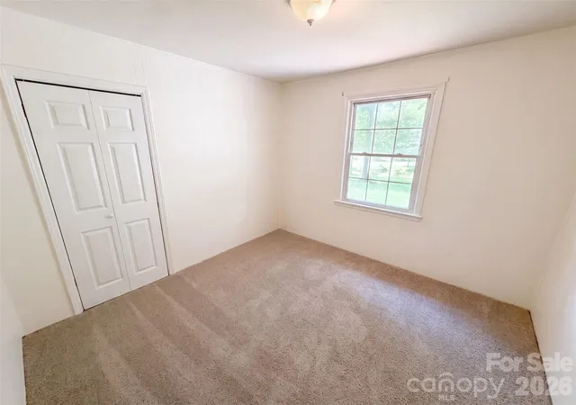 4th image of 5100 Robinwood Dr, Charlotte, NC 28215 | MLS# 4413281