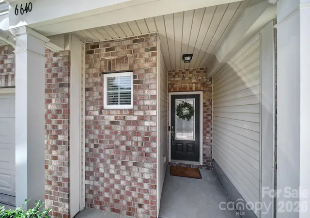 Photo 2 of Townhouse for sale at 6640 Portland Rose Ln, Charlotte, NC 28210 | MLS# 4413293 | Listing updated on 2026-10-09