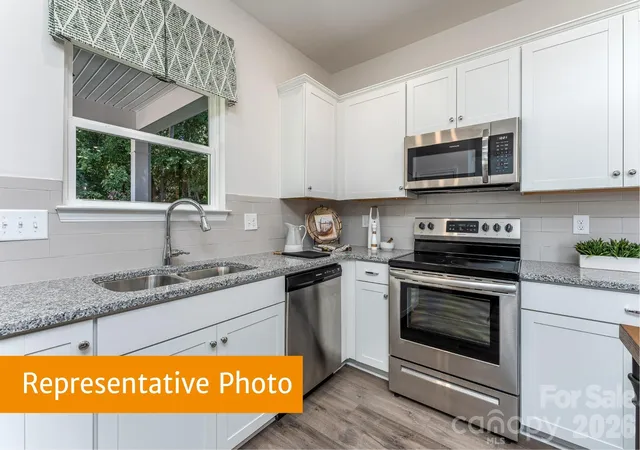 5th image of 600 Rowe Crossing Dr, Newton, NC 28658 | MLS# 4413297