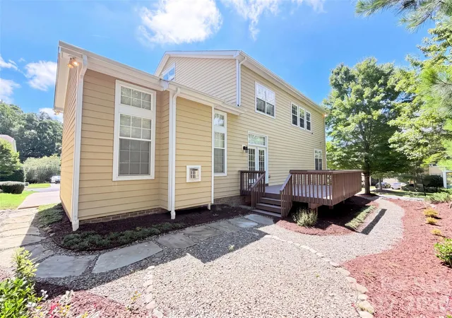 5th image of 9928 Daufuskie Dr, Charlotte, NC 28278 | MLS# 4413308