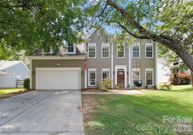 image of 8914 Raven Park Dr, Charlotte, NC 28216 | MLS# 4413312