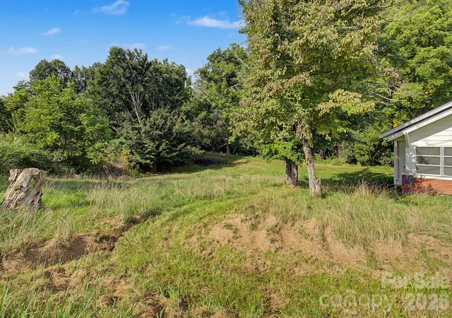 Photo 3 of Single family home for sale at 47 Stone Cottage Rd, Mars Hill, NC 28754 | MLS# 4413320 | Listing updated on 2026-08-12