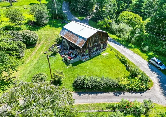Photo 4 of Single family home for sale at 901 Rufus Robinson Rd, Sylva, NC 28779 | MLS# 4413347 | Listing updated on 2026-09-02