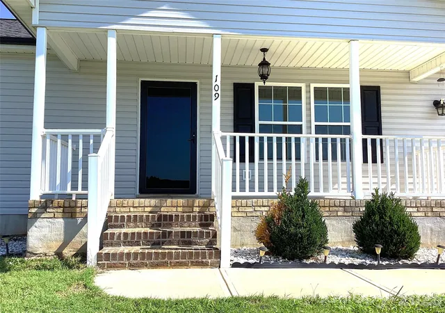 Photo 3 of Single family home for sale at 109 Wheat Fld Dr, Shelby, NC 28152 | MLS# 4413358 | Listing updated on 2026-09-13