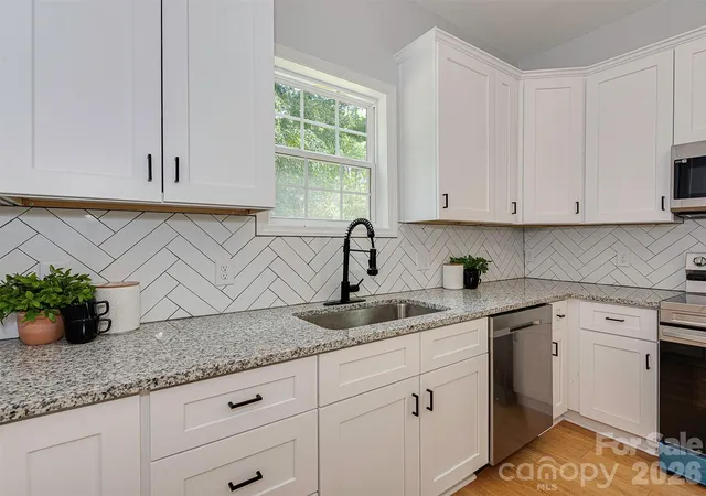 3rd image of 234 Academy St, Mooresville, NC 28115 | MLS# 4413388