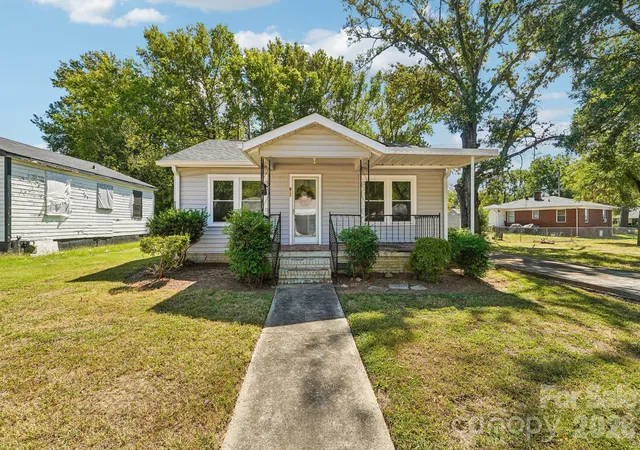Photo 3 of Single family home for sale at 611 Clarinda St, Rock Hill, SC 29730 | MLS# 4413391 | Listing updated on 2026-10-03