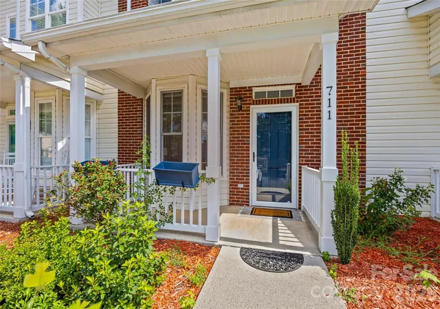 2nd image of 711 Stone Village Dr, Fort Mill, SC 29708 | MLS# 4413403