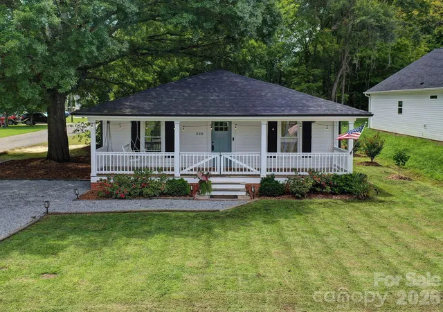 1st image of 328 Piedmont Ave, Mount Holly, NC 28120 | MLS# 4413409