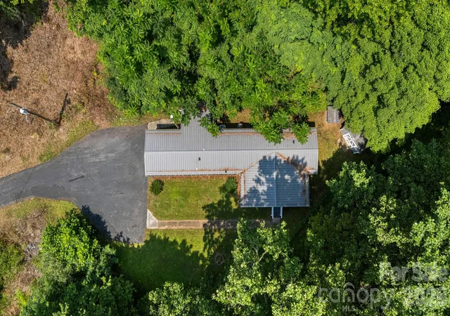 Photo 24 of Single family home for sale at 1903 Old Mountain Rd, Mars Hill, NC 28754 | MLS# 4413410 | Listing updated on 2026-08-18