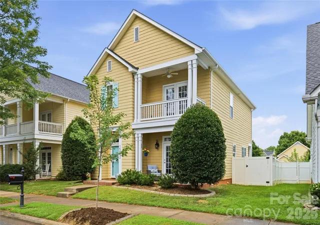 Photo 3 of Single family home for sale at 15732 Millbank St, Huntersville, NC 28078 | MLS# 4413413 | Listing updated on 2026-08-29