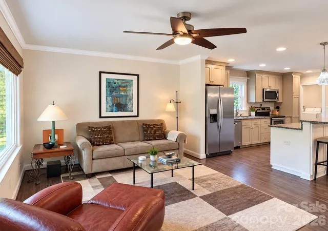 Photo 4 of Single family home for sale at 2720 Shamrock Dr, Charlotte, NC 28205 | MLS# 4413425 | Listing updated on 2026-10-26