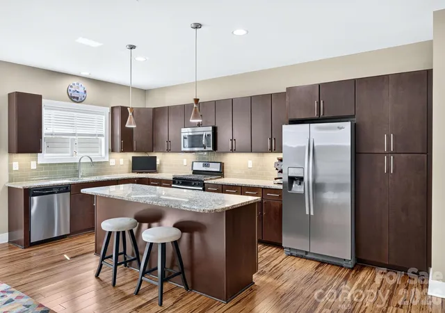 Photo 4 of Single family home for sale at 10 Meeting St, Asheville, NC 28803 | MLS# 4413434 | Listing updated on 2026-10-01