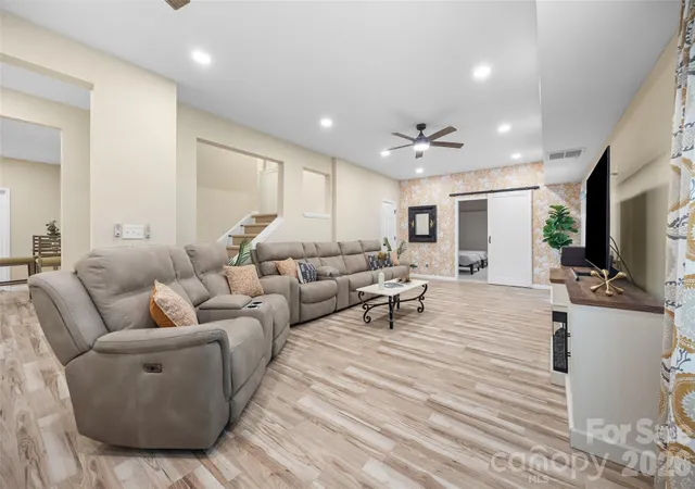 Photo 2 of Single family home for sale at 2209 Trading Ford Dr, Waxhaw, NC 28173 | MLS# 4413447 | Listing updated on 2026-10-03