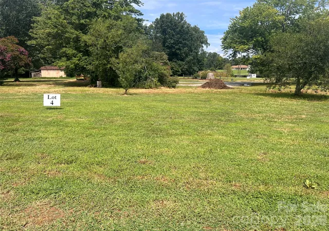 4th image of 0 Verbena Wy #4, Flat Rock, NC 28731 | MLS# 4413449