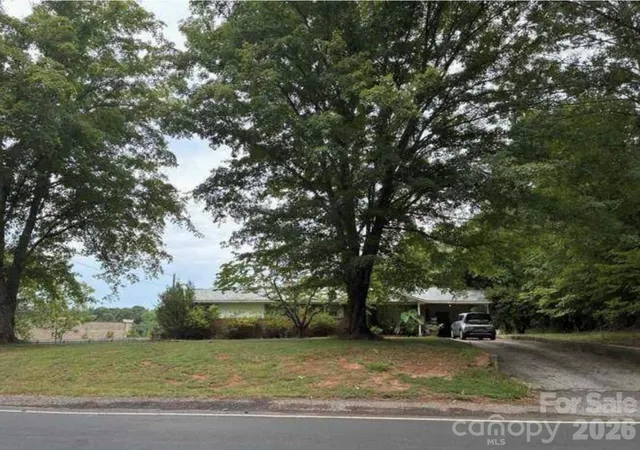 1st image of 210 Sharon Rd, York, SC 29745 | MLS# 4413451