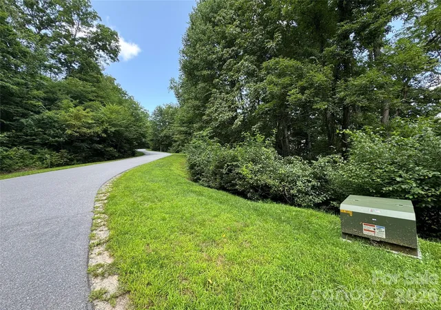 5th image of 97 High Hickory Trl #2, Swannanoa, NC 28778 | MLS# 4413464