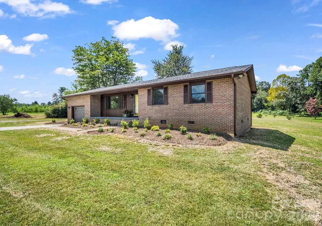 2nd image of 24 Verbena Wy #5, Flat Rock, NC 28731 | MLS# 4413467