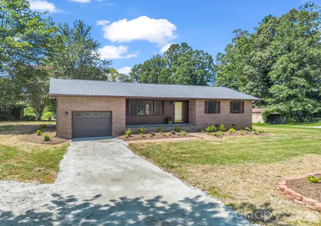 5th image of 24 Verbena Wy #5, Flat Rock, NC 28731 | MLS# 4413467